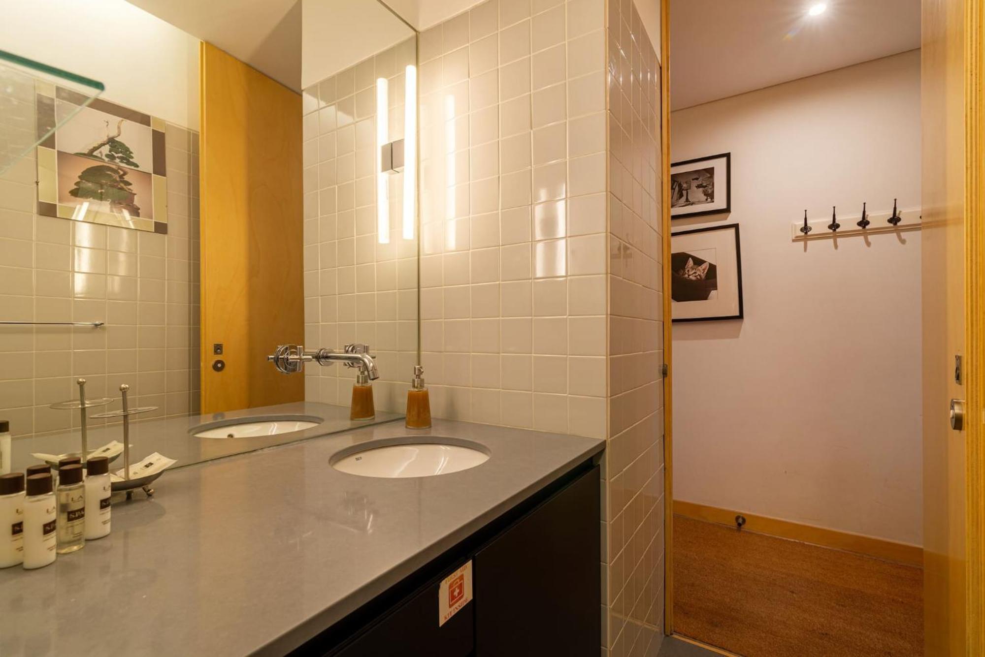 Bombarda 214 By Innkeeper Porto Exterior foto